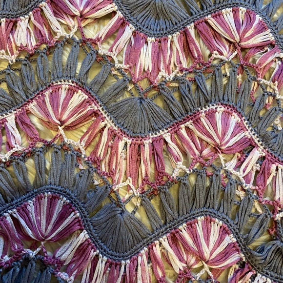 Macrame coverup - Picture 4 of 5